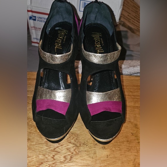 Jerome C. Rousseau sexy heels ! - Picture 2 of 6